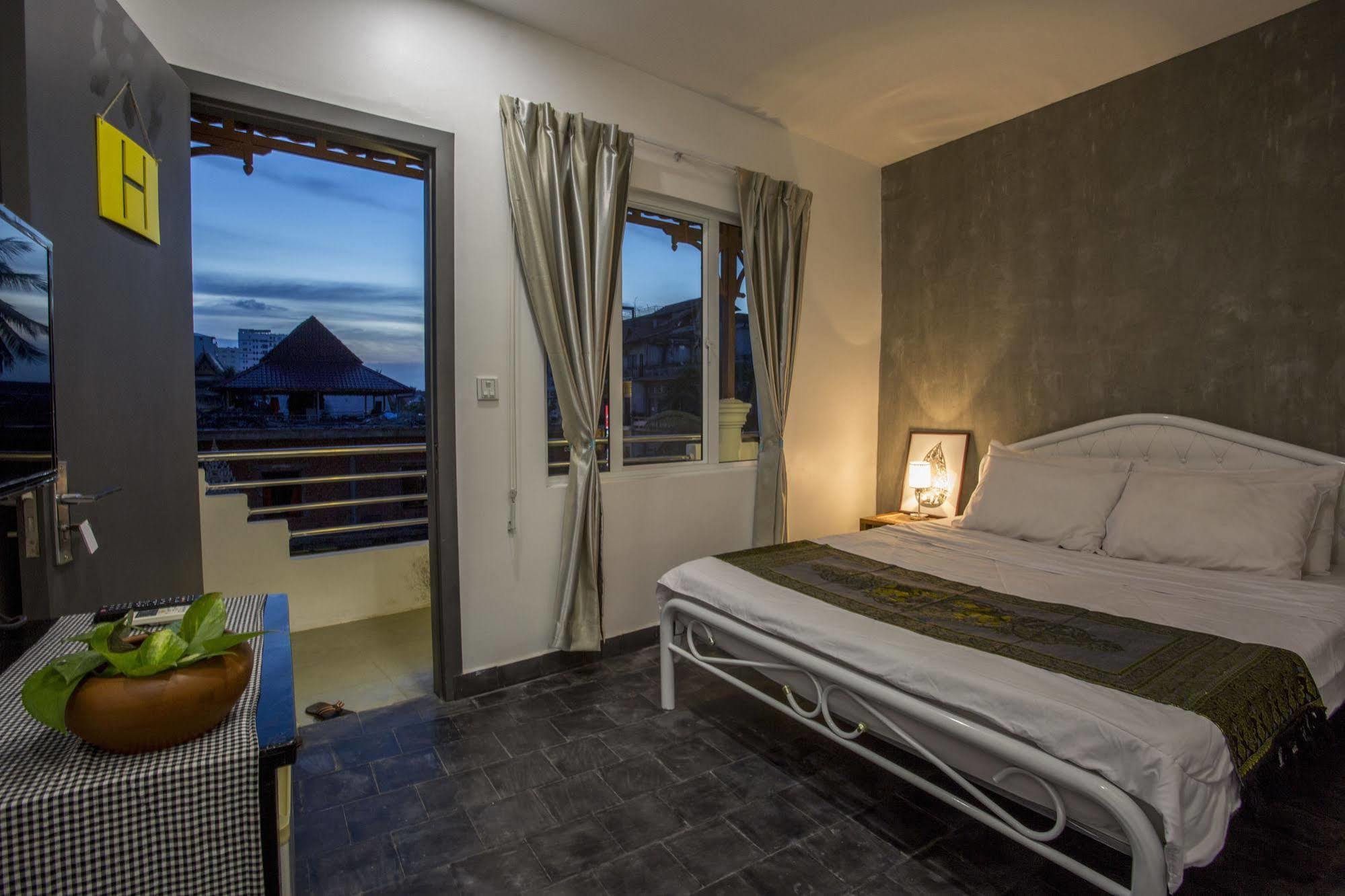 Rachana Hostel Пном Пен Екстериор снимка